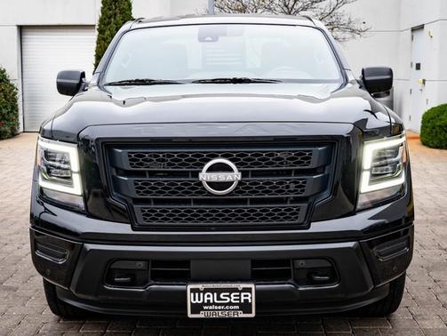 2024 Nissan Titan SV