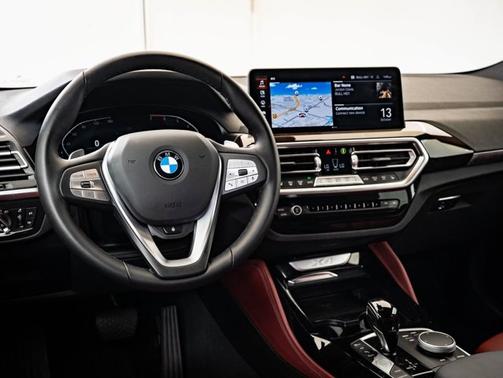 2025 BMW X4 xDrive30i