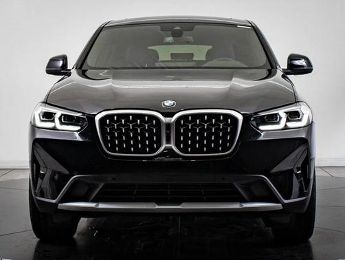 2025 BMW X4 xDrive30i