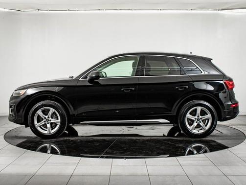 Black Metallic 2023 Audi Q5 Premium