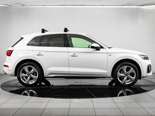 2023 Audi Q5 S line Premium Plus