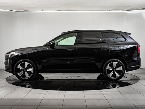 2025 Volvo EX90 Plus