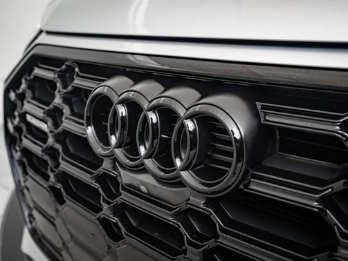 2022 Audi Q5 S line Premium Plus
