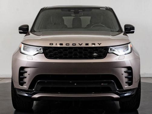 Lantau Bronze Metallic 2023 Land Rover Discovery HSE R-Dynamic