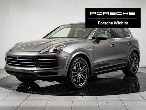 Quartzite Grey Metallic 2022 Porsche Cayenne E-Hybrid