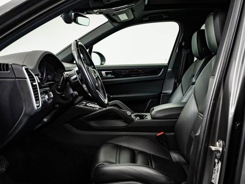 2022 Porsche Cayenne E-Hybrid