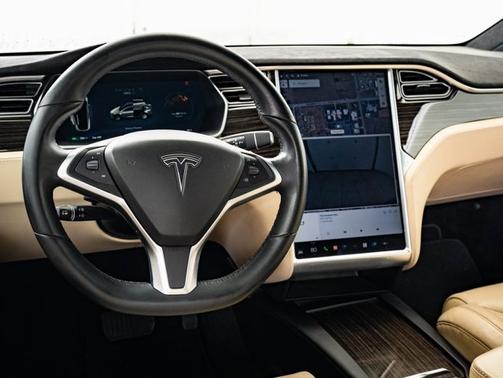 2016 Tesla Model X 90D