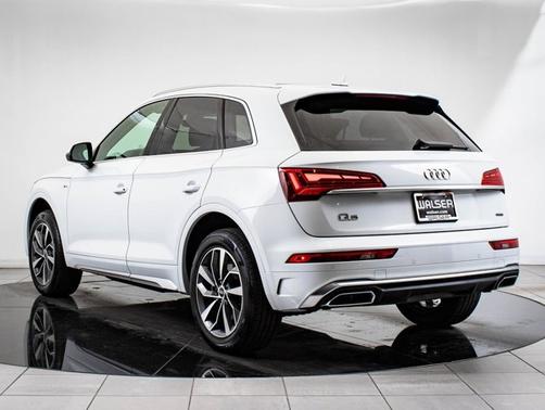 2022 Audi Q5 S line Premium