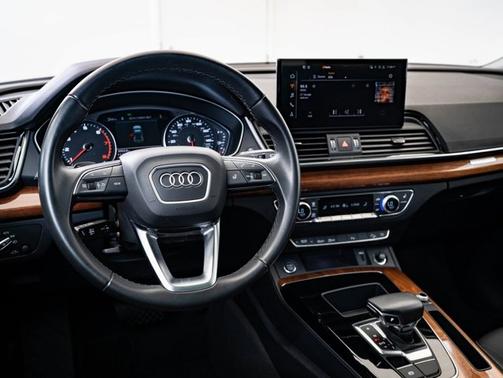 2023 Audi Q5 Premium