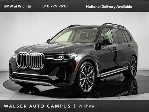 Black Sapphire Metallic 2022 BMW X7 xDrive40i