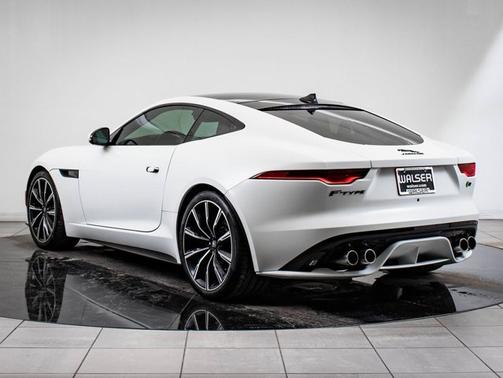 2022 Jaguar F-TYPE R
