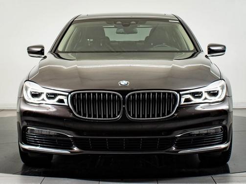 2016 BMW 750 i xDrive