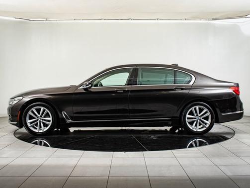 2016 BMW 750 i xDrive