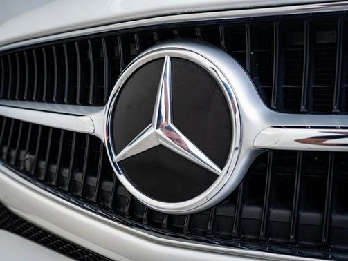 2025 Mercedes-Benz C-Class C300 4MATIC