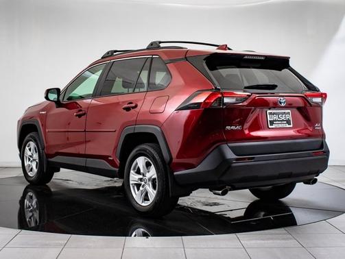2021 Toyota RAV4 Hybrid XLE