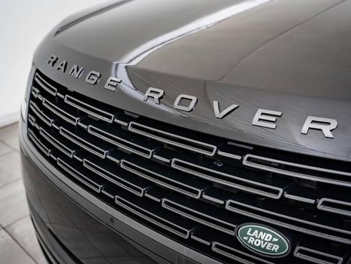2024 Land Rover Range Rover SE