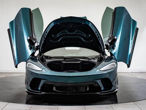 2022 McLaren GT