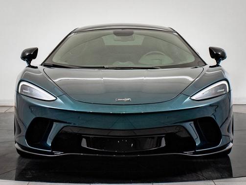 2022 McLaren GT
