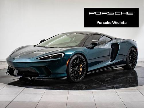 2022 McLaren GT