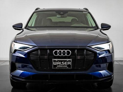 2021 Audi e-tron Premium