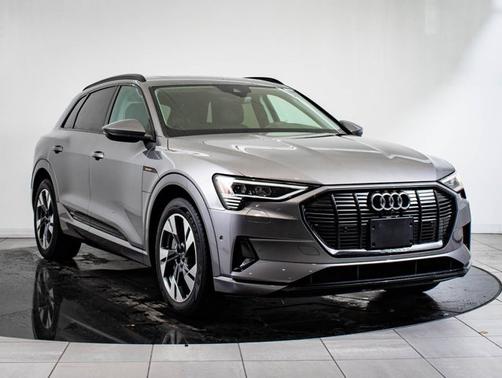 2022 Audi e-tron Premium