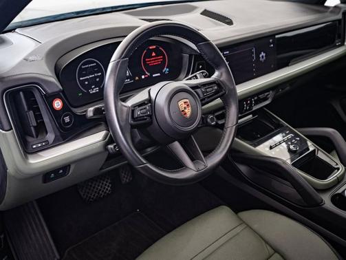 2024 Porsche Cayenne