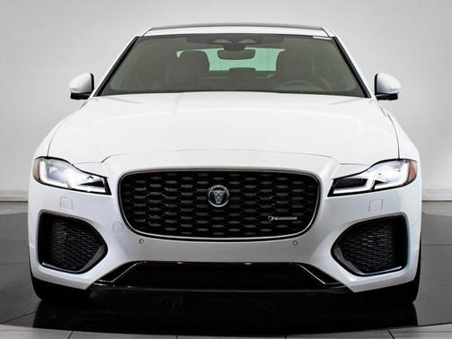 2024 Jaguar XF R-Dynamic SE