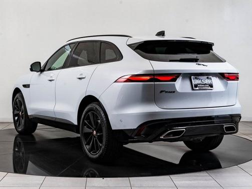 Yulong White 2021 Jaguar F-PACE S