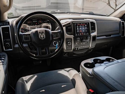 Granite Crystal Metallic Clearcoat 2018 RAM 3500 SLT