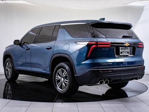 2024 Chevrolet Traverse FWD LS