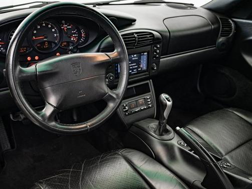 2000 Porsche 911 Carrera