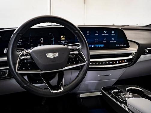 2024 Cadillac LYRIQ Sport