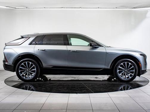 2024 Cadillac LYRIQ Sport