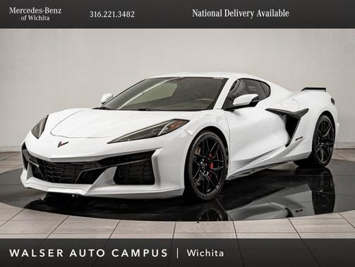 Arctic White 2023 Chevrolet Corvette 3LZ