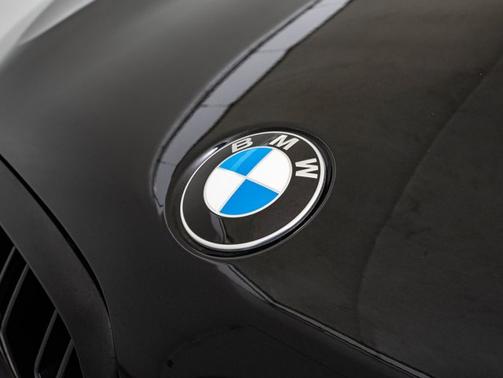 Black Sapphire Metallic 2026 BMW X6 M60i