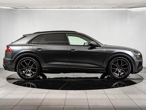 Daytona Gray Pearl Effect 2021 Audi Q8 Prestige