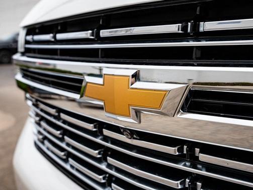 Iridescent Pearl Tricoat 2021 Chevrolet Tahoe Premier