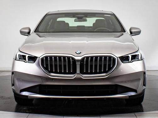 2024 BMW 530 530i xDrive