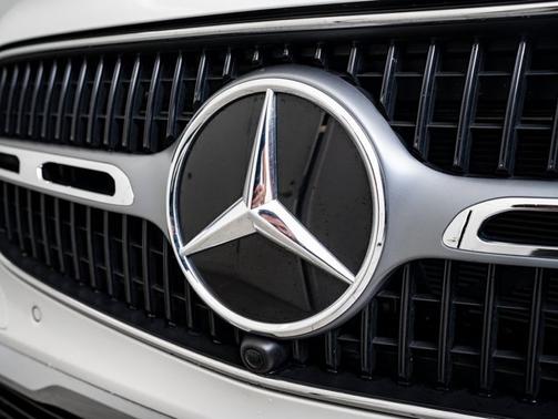 2025 Mercedes-Benz C-Class C300 4MATIC