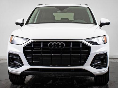 2025 Audi Q5 Premium