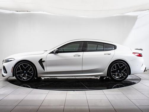 2022 BMW M8 Competition
