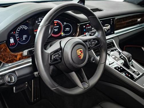 2022 Porsche Panamera Turbo S