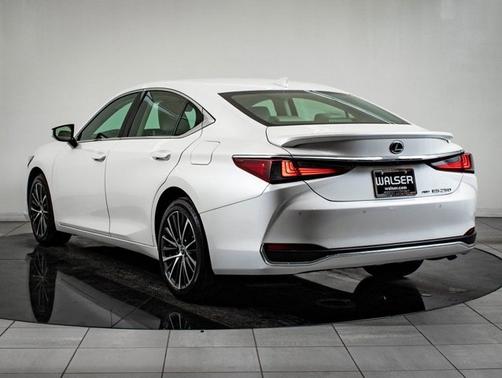 2023 Lexus ES 250 Base