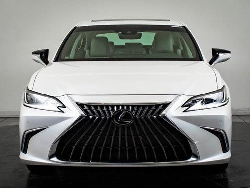 2023 Lexus ES 250 Base