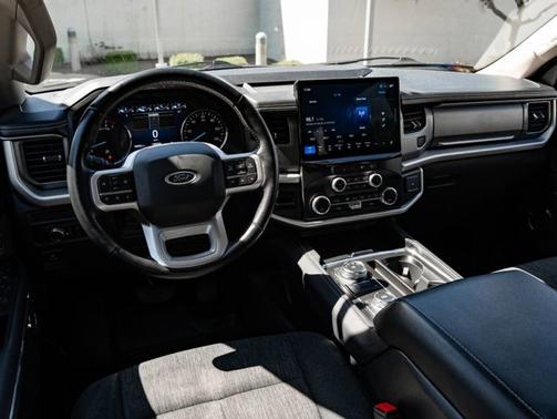 Agate Black Metallic 2022 Ford Expedition XLT