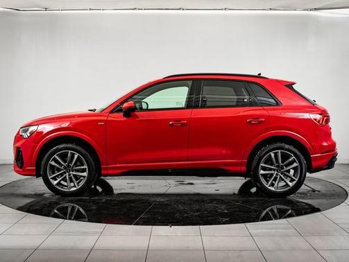 2024 Audi Q3 S line Premium