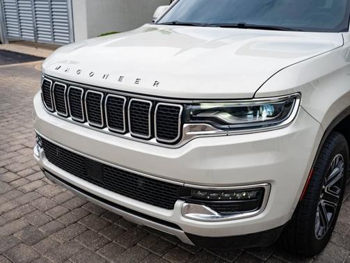 2022 Jeep Wagoneer Series III