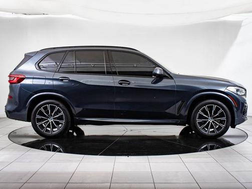 2020 BMW X5 M50i