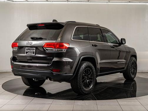 Granite Crystal Metallic Clearcoat 2015 Jeep Grand Cherokee Limited
