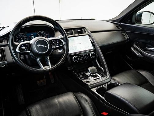 2022 Jaguar E-PACE SE
